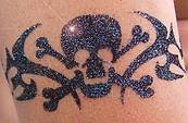 GlitterTattoo Totenkopf